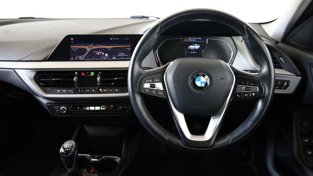 BMW 1 Series 116D Se FL21GUX White #5