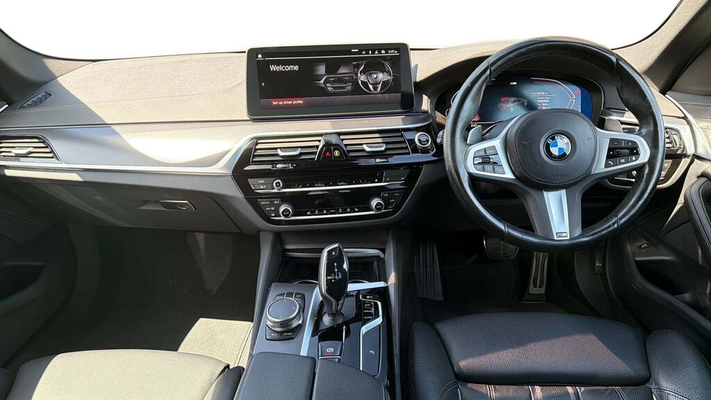 BMW 5 Series 520D Mht M Sport Step CV72KNU White #4