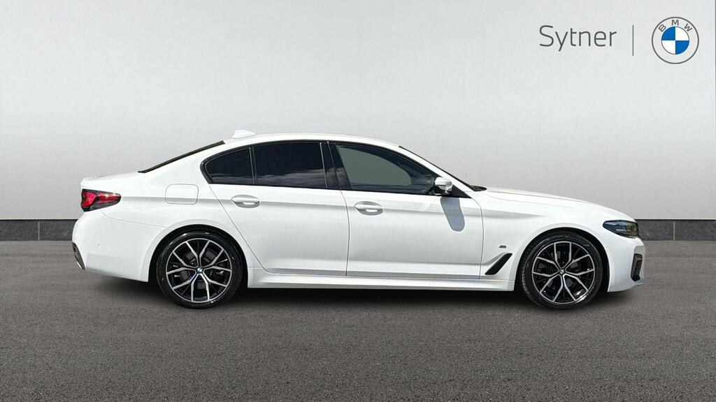BMW 5 Series 520D Mht M Sport Step CV72KNU White #3