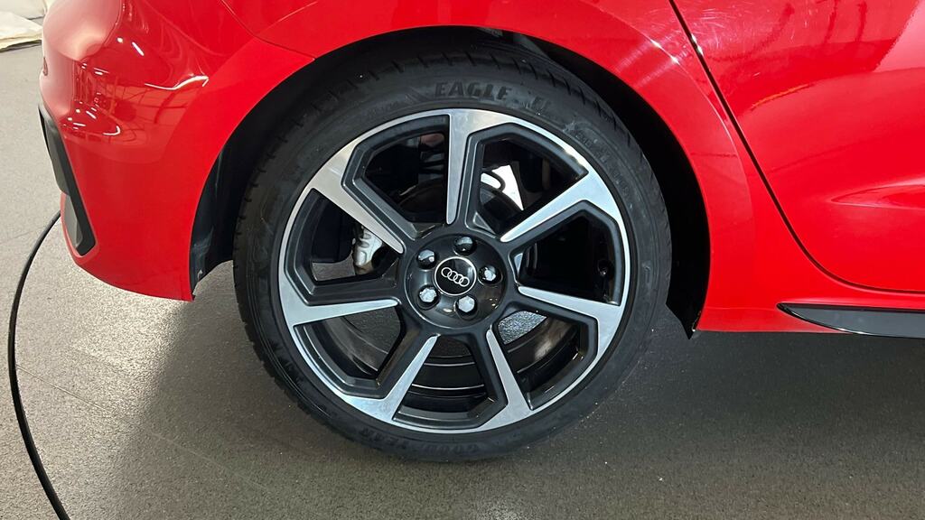 Audi A1 30 Tfsi 110 Black Edition FA23LPX Red #5