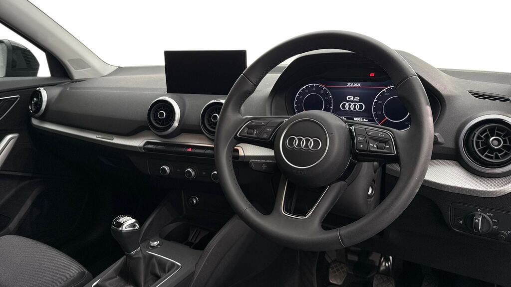 Audi Q2 30 Tfsi Sport SH73LXE Black #6