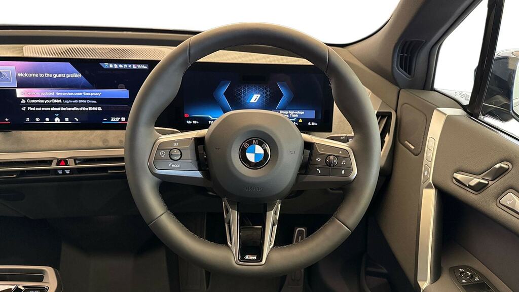 BMW iX 400Kw Xdrive60 M Sport 112Kwh Skylounge CF26NCD Blue #5