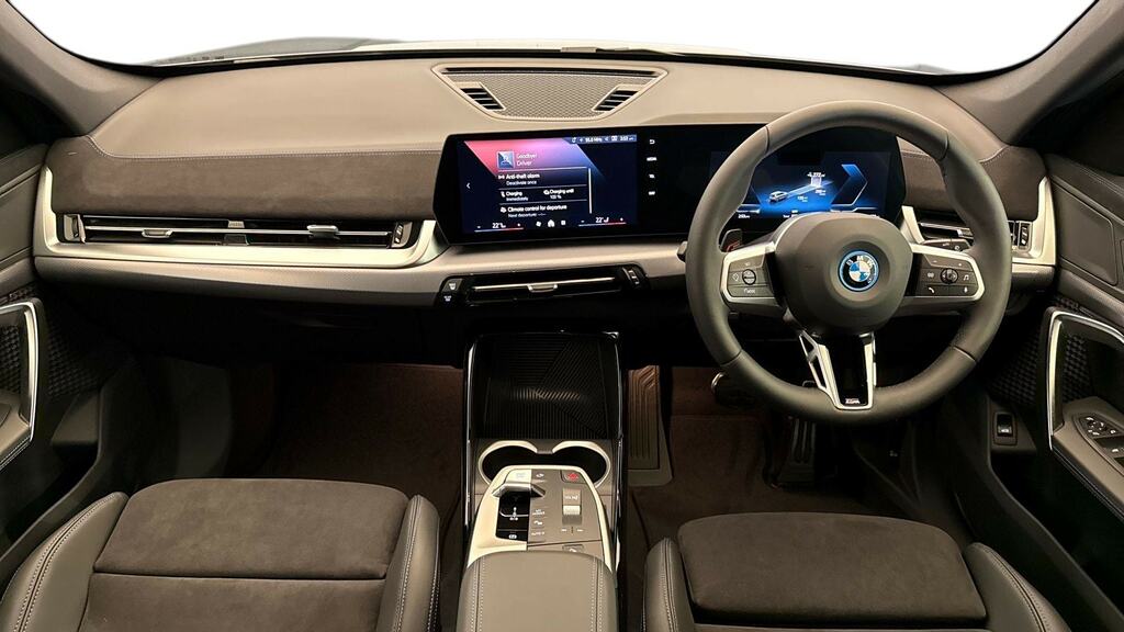 BMW iX1 150Kw Edrive20 Shadow Edition 65Kwh Blue #4