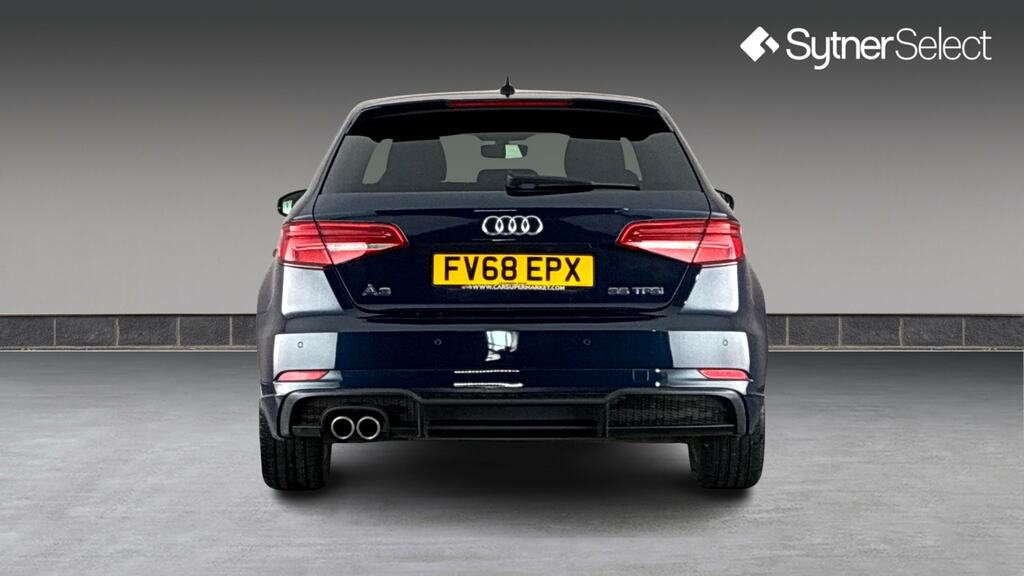 Audi A3 35 Tfsi Black Edition S Tronic FV68EPX Blue #5