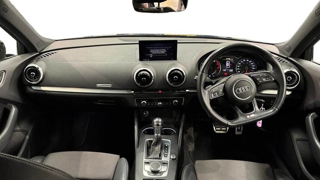 Audi A3 35 Tfsi Black Edition S Tronic FV68EPX Blue #6