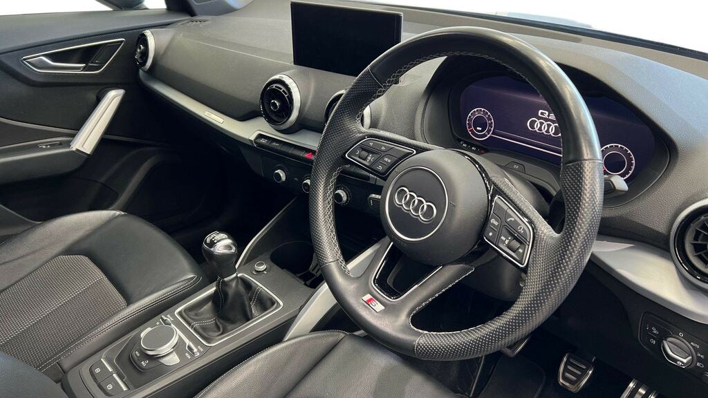 Audi Q2 35 Tfsi S Line FP21CNJ Blue #6