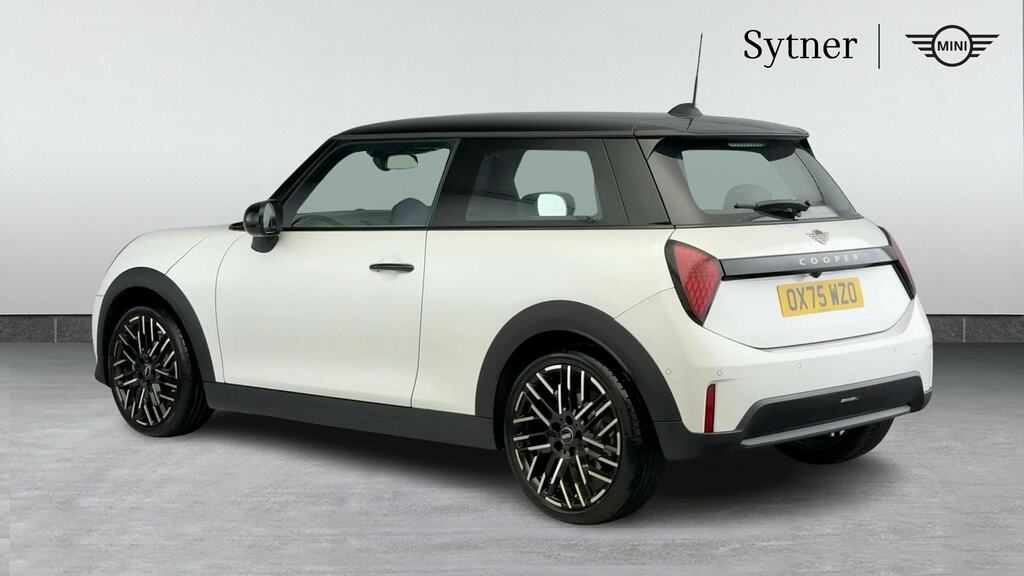 Mini Hatch 1.5 C Exclusive Level 1 OX75WZO White #2