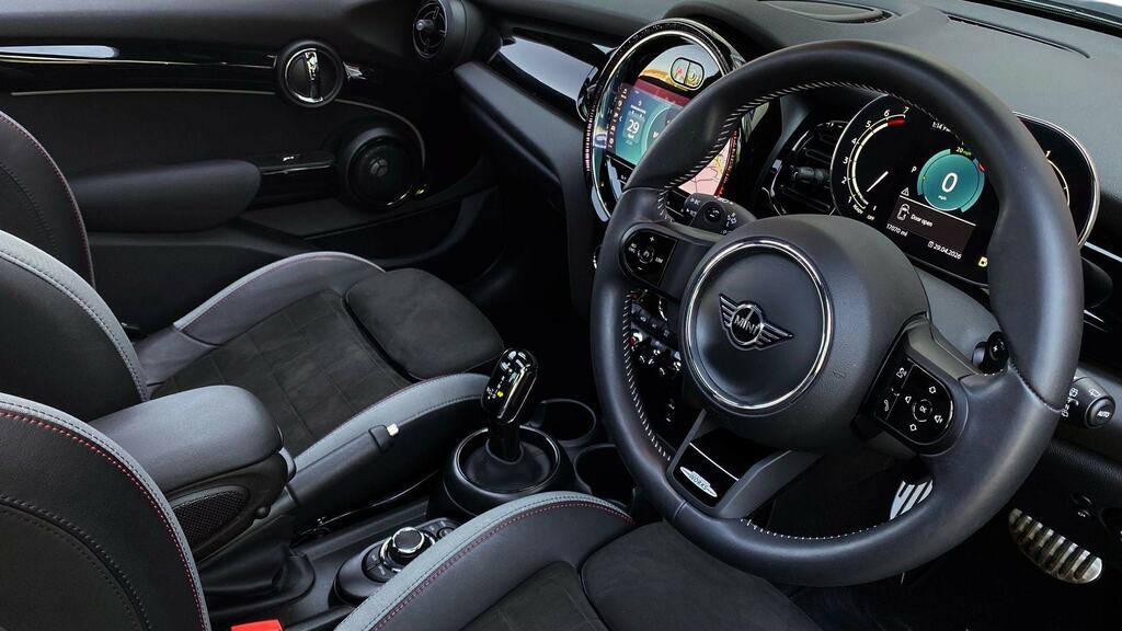 Mini Hatch 2.0 Cooper S Sport Premium Plus CV73OET Green #6