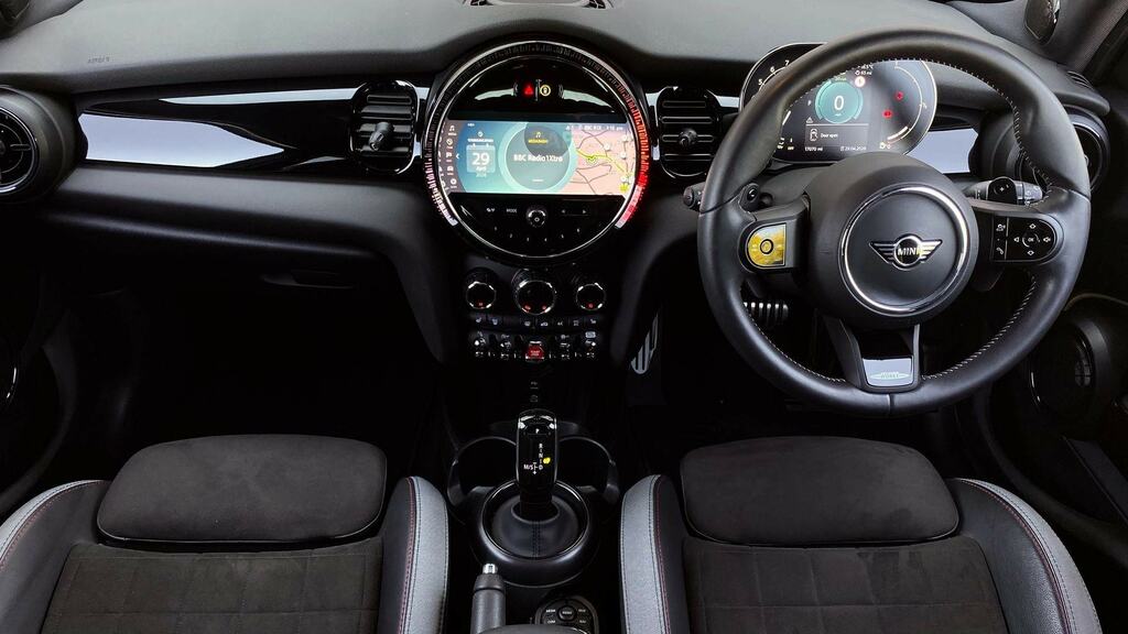 Mini Hatch 2.0 Cooper S Sport Premium Plus CV73OET Green #4