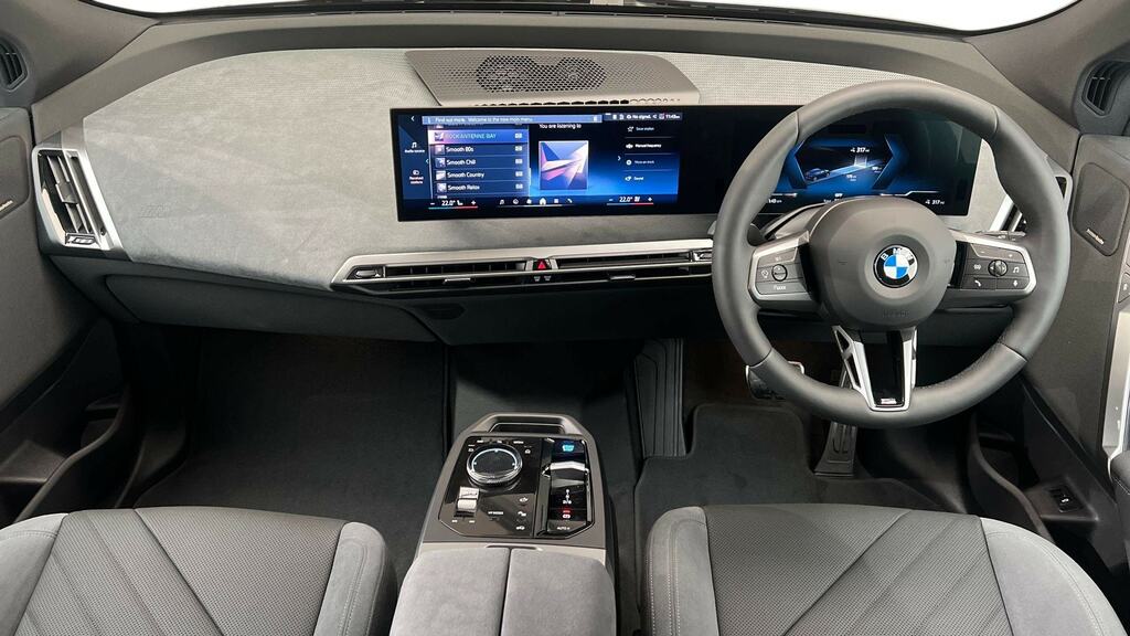 BMW iX 300Kw Xdrive45 M Sport 101Kwh Techpro BL26TLO Black #4