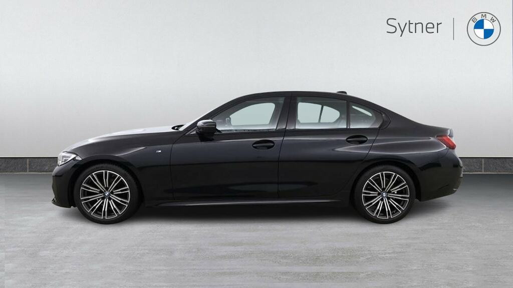 BMW 3 Series 318I M Sport Step RE22KPN Black #4