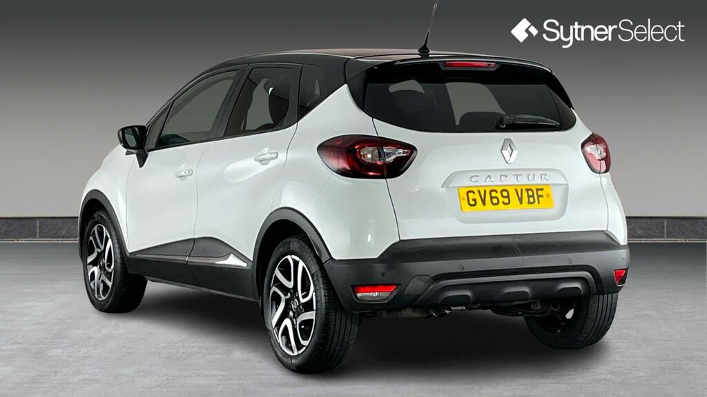 Renault Captur 1.3 Tce 150 Iconic Edc GV69VBF White #2