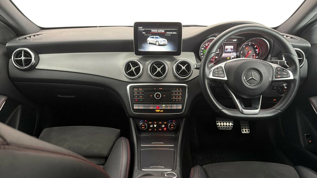 Mercedes-Benz GLA Class Gla 220D 4Matic Amg Line Premium DN18NRV Grey #6
