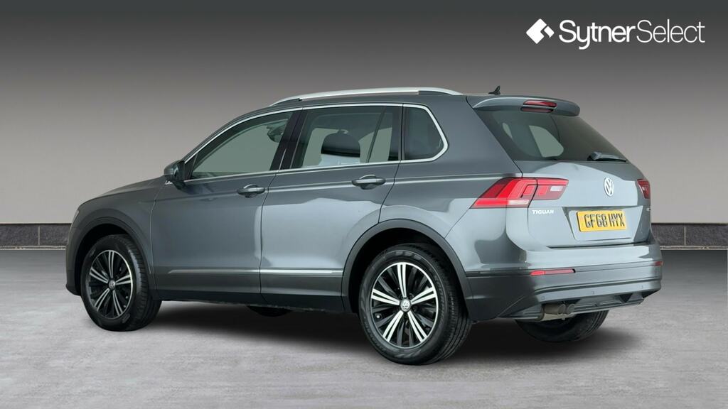 Volkswagen Tiguan 2.0 Tdi 150 4Motion Se Nav GF68HYX Grey #2