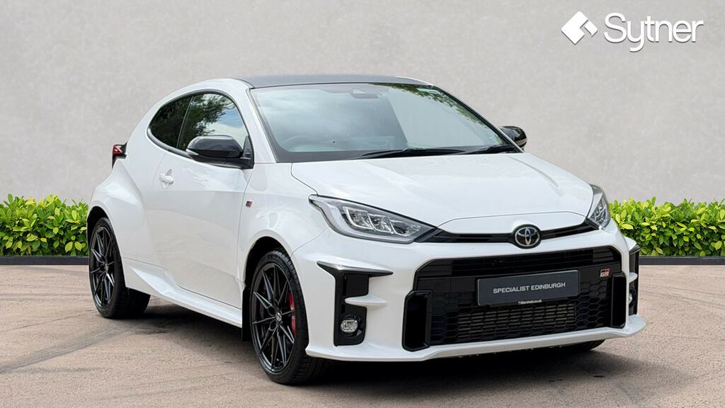 Toyota Yaris 1.6 Awd Circuit Pack White