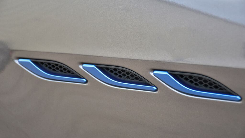 Maserati Ghibli Saloon Grey #14