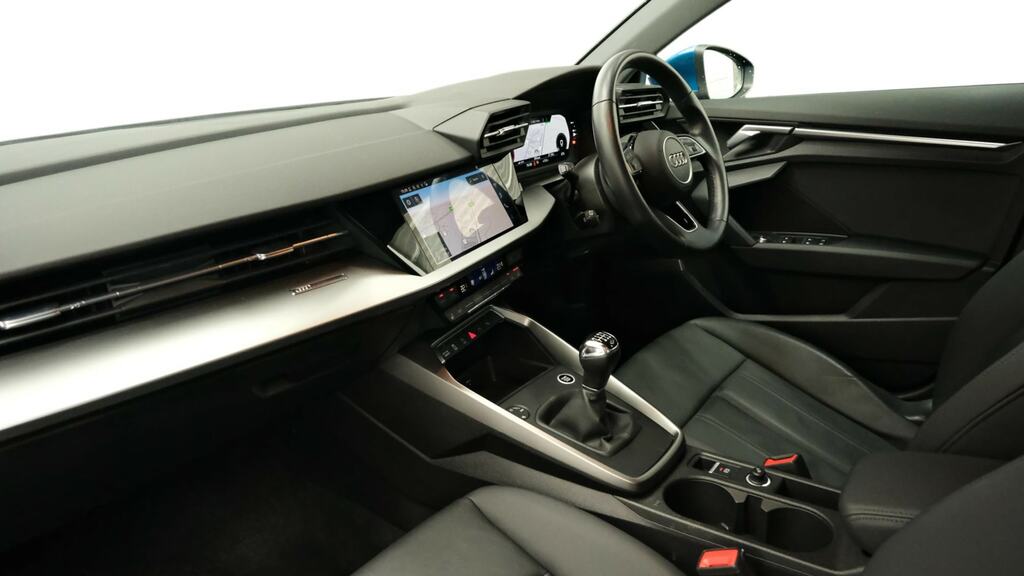 Audi A3 35 Tfsi Sport Comfortsound YL22OLM Blue #2