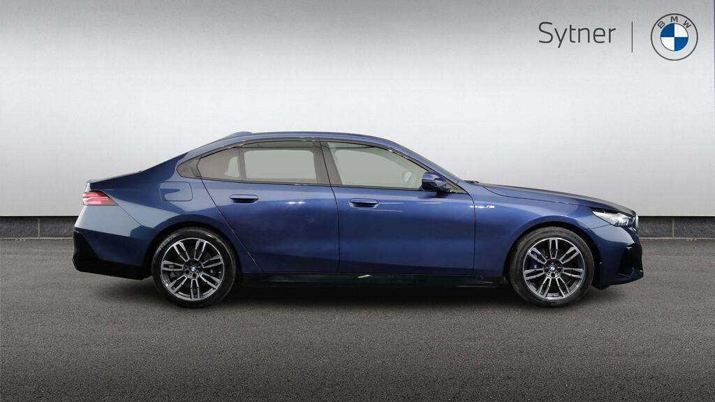 BMW 5 Series 520I M Sport Blue #3
