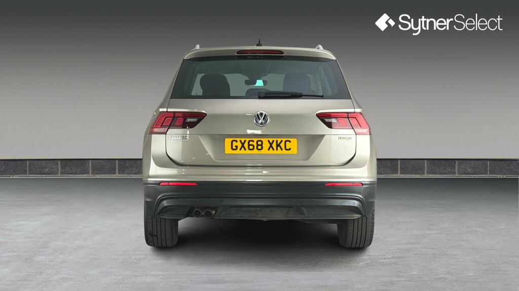 Volkswagen Tiguan 2.0 Tdi 150 4Motion Se Nav GX68XKC White #5