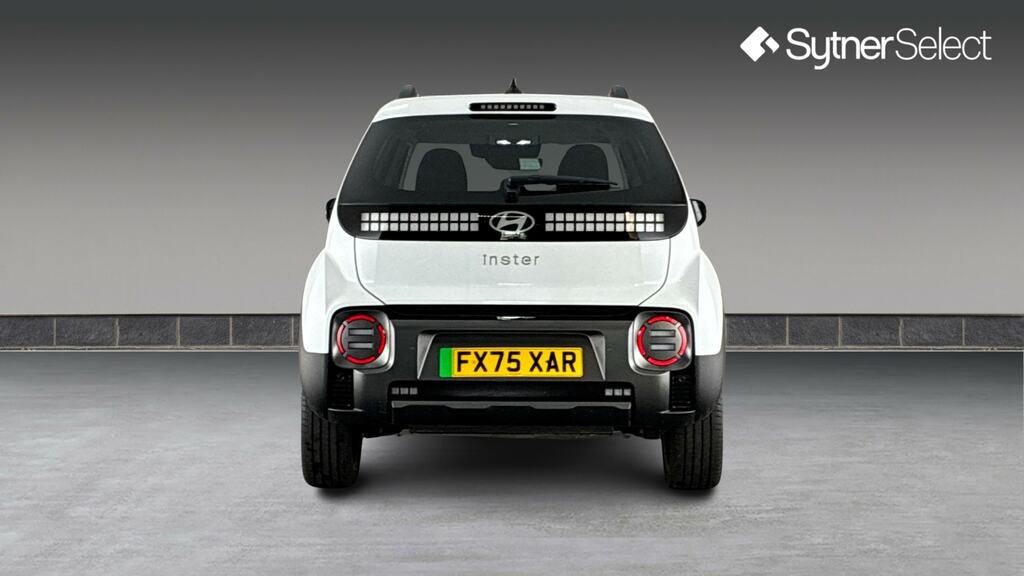 Hyundai Inster 85Kw Cross 49Kwh FX75XAR White #5