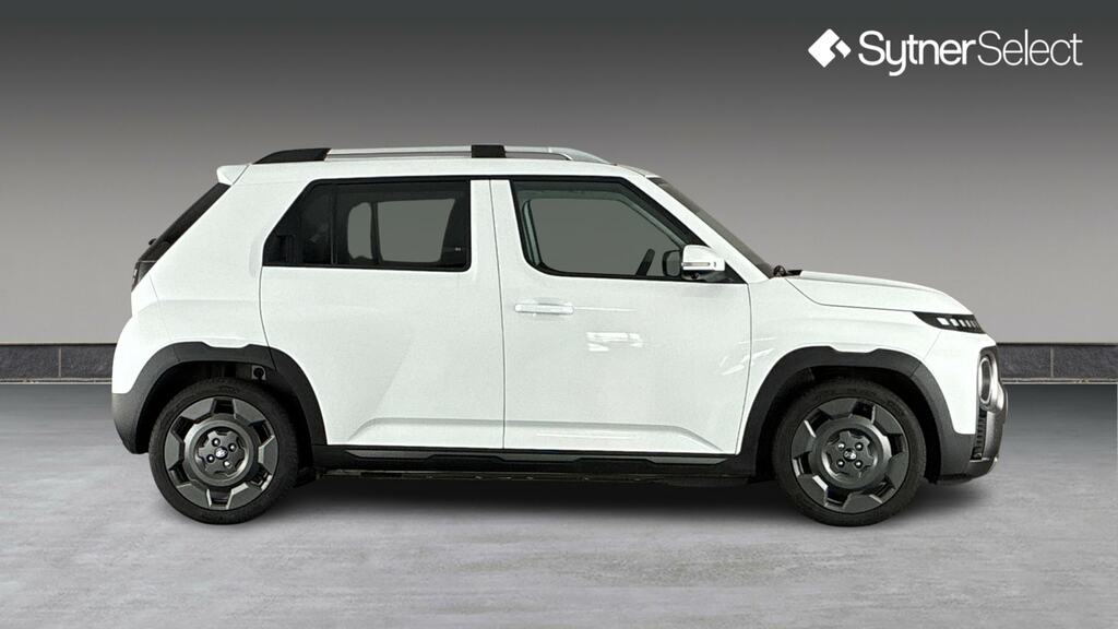 Hyundai Inster 85Kw Cross 49Kwh FX75XAR White #3