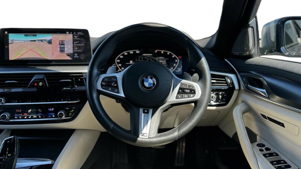 BMW 5 Series M550i Xdrive YG70HYP Grey #5