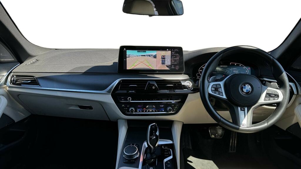 BMW 5 Series M550i Xdrive YG70HYP Grey #4