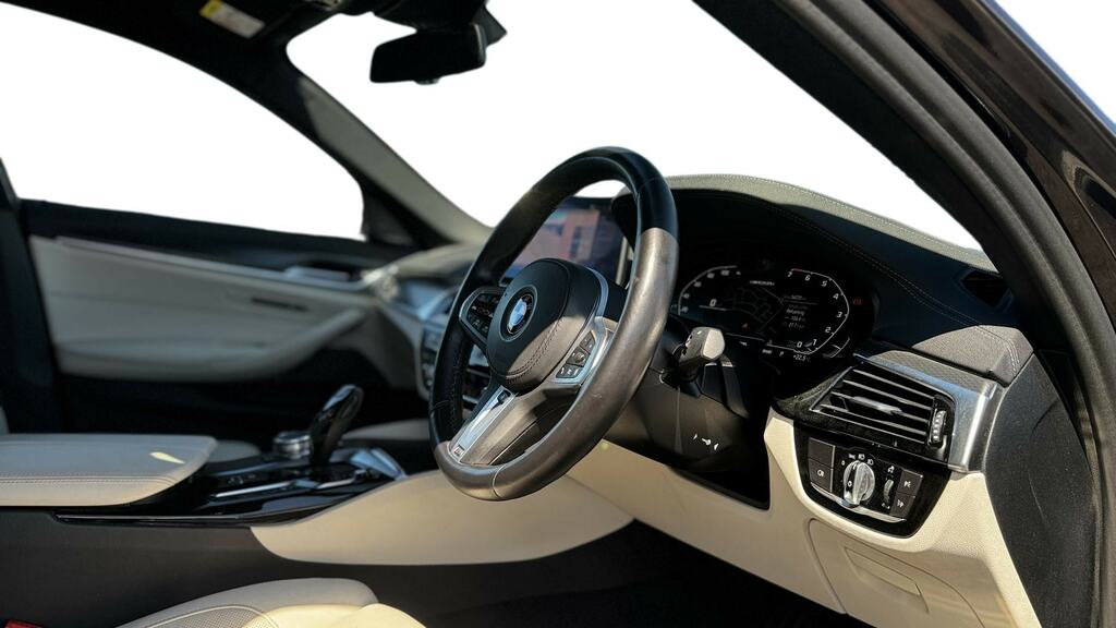 BMW 5 Series M550i Xdrive YG70HYP Grey #6