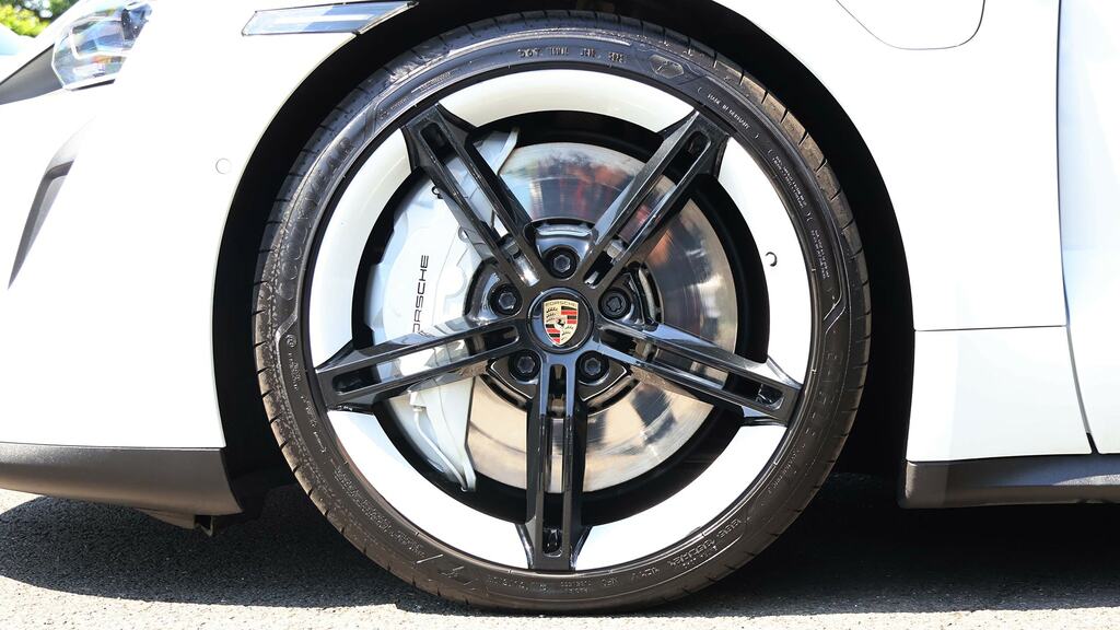 Porsche Taycan 420Kw 4S 93Kwh MM20XPH White #4