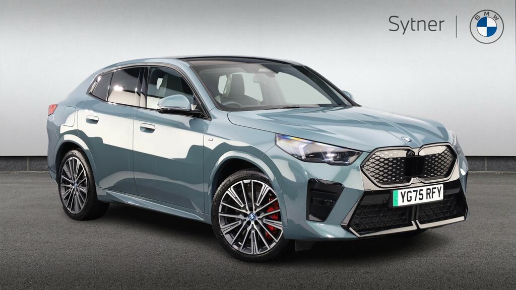 BMW iX2 150Kw Edrive20 M Sport 65Kwh Tech YG75RFY Green