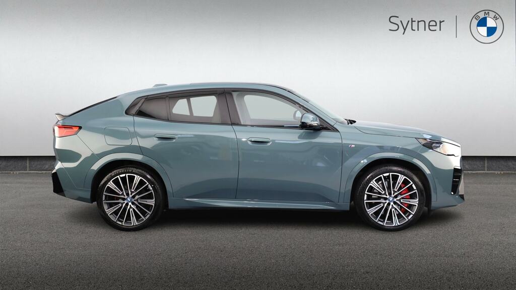 BMW iX2 150Kw Edrive20 M Sport 65Kwh Tech YG75RFY Green #3
