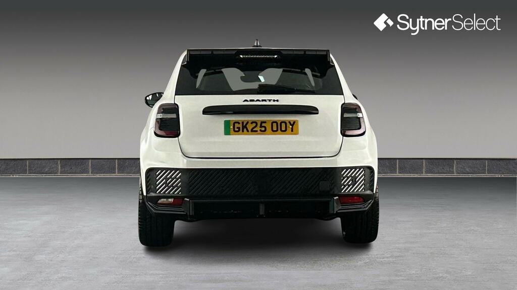Abarth 600e 175Kw 54Kwh White #5