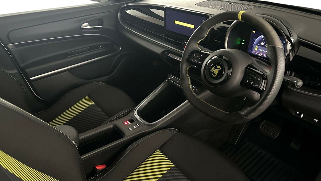 Abarth 600e 207Kw Scorpionissima 54Kwh Purple #9