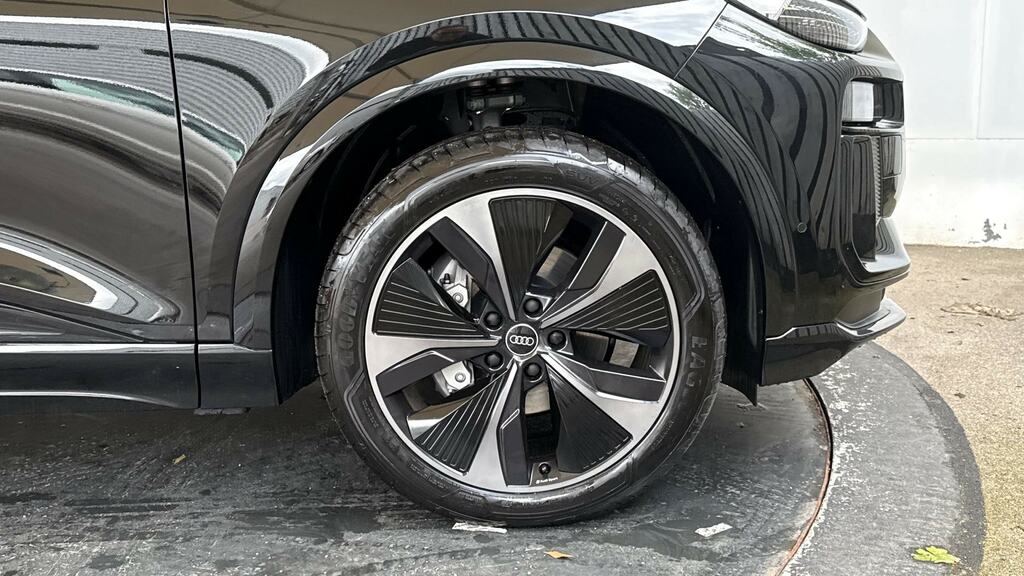 Audi Q6 E-Tron 315Kw Quattro 100Kwh Black Edition Black #5