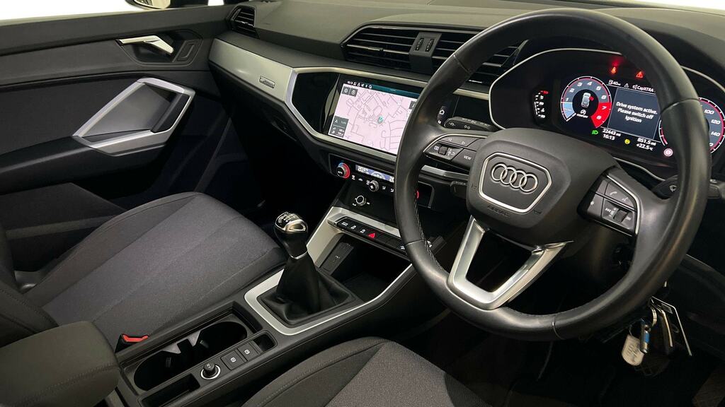 Audi Q3 35 Tfsi Technik DX22XBL Blue #6
