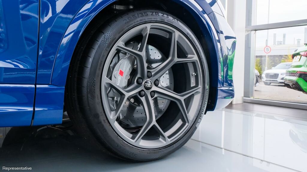 Audi RSQ8 Tfsi 640 Quattro Perform Carbon Black Tiptron Blue #4