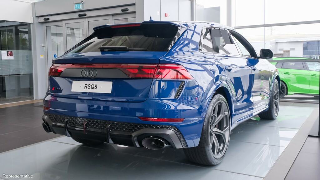 Audi RSQ8 Tfsi 640 Quattro Perform Carbon Black Tiptron Blue #3