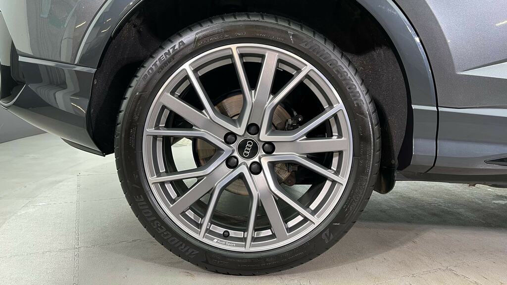 Audi Q3 35 Tfsi Black Edition S Tronic FM74RBZ Grey #5