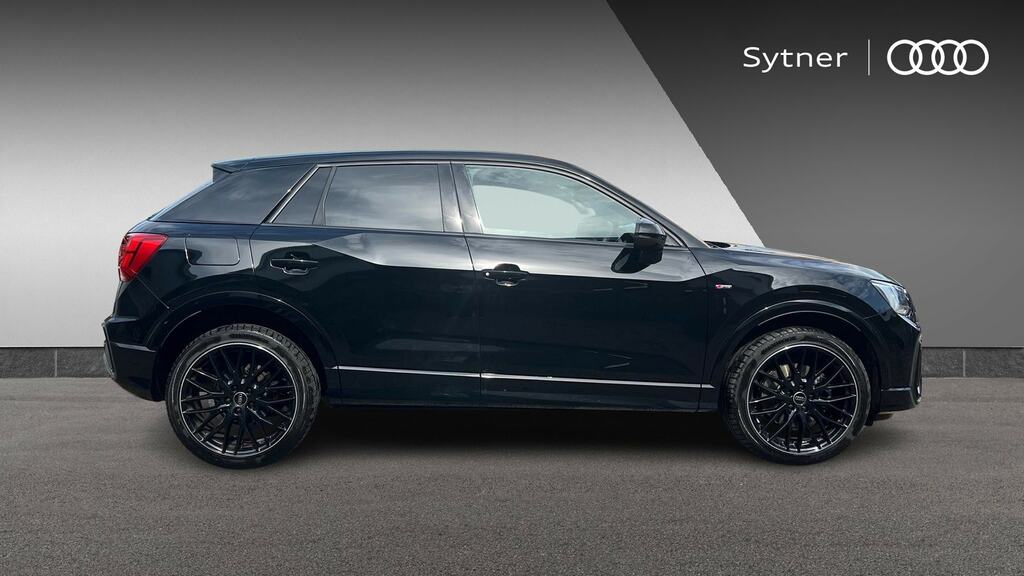 Audi Q2 30 Tfsi 116 Black Edition Tech YF75JYE Black #4
