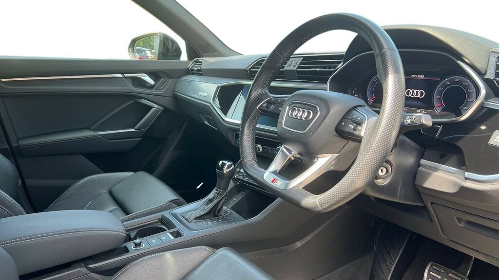 Audi Q3 35 Tdi Edition 1 S Tronic Comfortsound Pack YC70OUM Grey #6