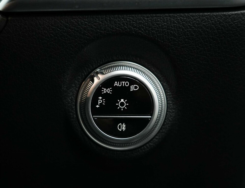 Mercedes-Benz 300 Mpv Black #67