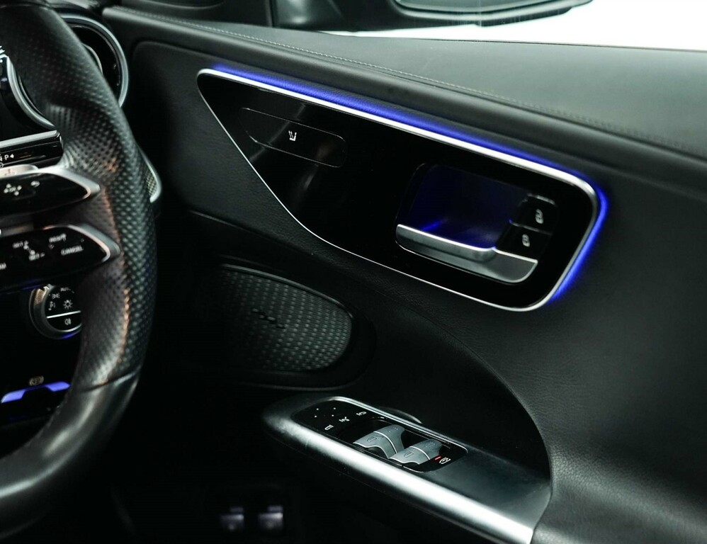 Mercedes-Benz 300 Mpv Black #70