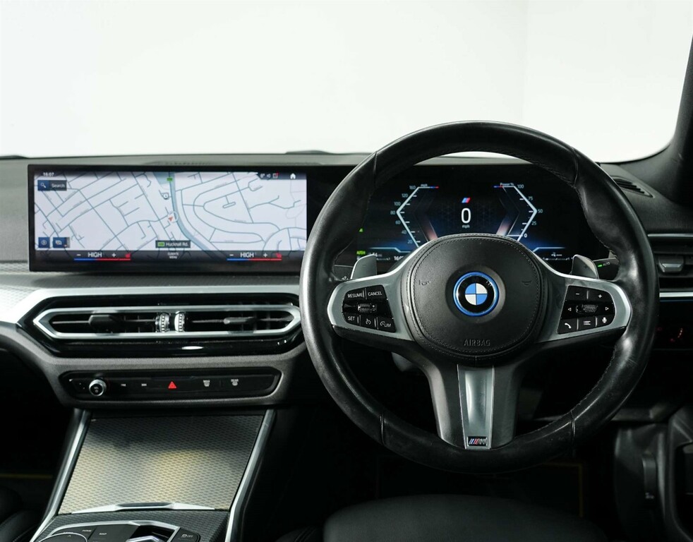 BMW 3 Series M Sport BK23DNU #4