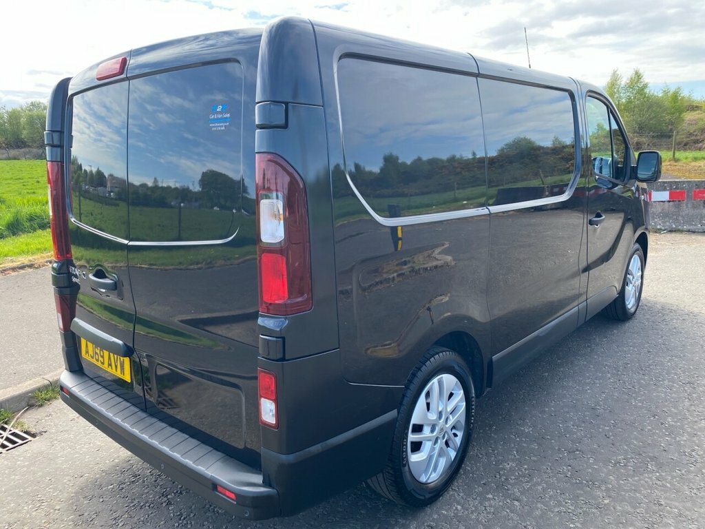 Renault Trafic 2L Sport AJ69AVW Black #3