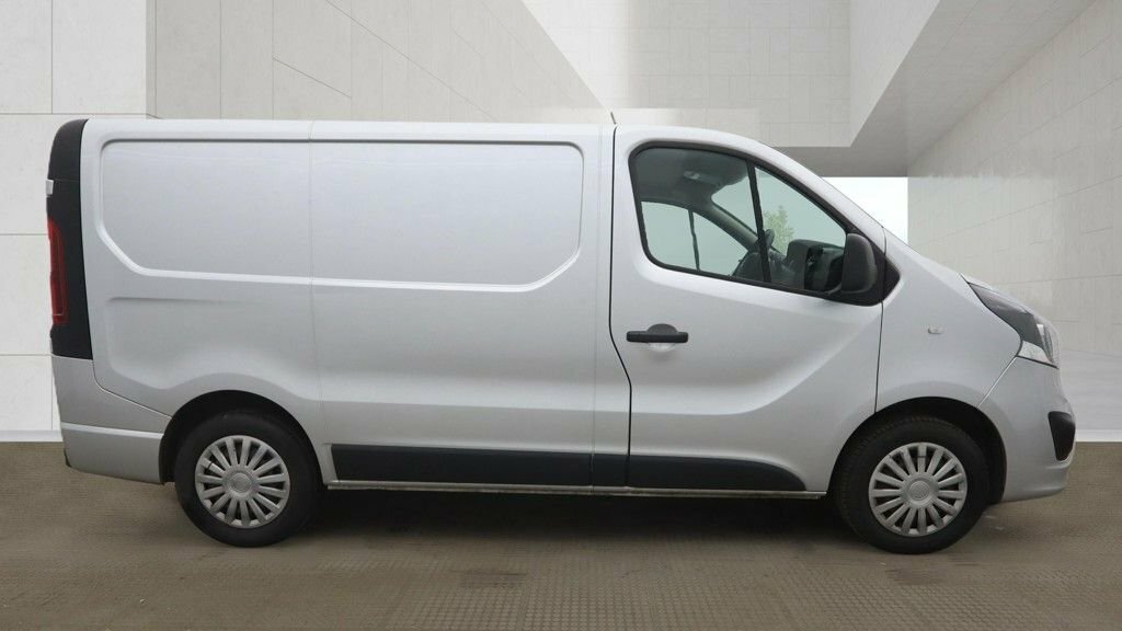 Vauxhall Vivaro 1.6L Sportive SH68HFJ Silver #4