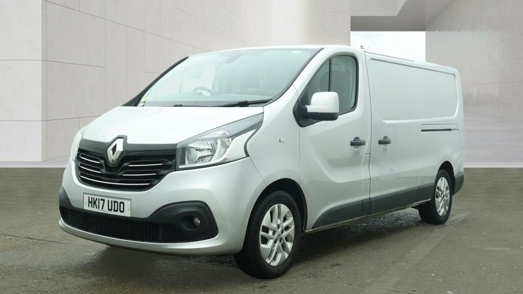 Renault Trafic 1.6L Sport Nav Silver