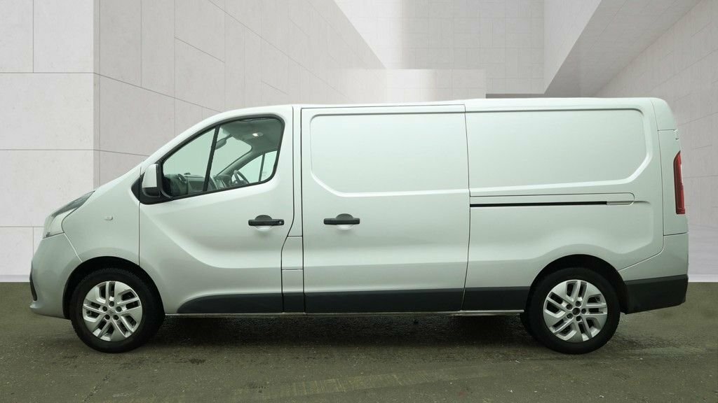 Renault Trafic 1.6L Sport Nav HK17UDO Silver #5
