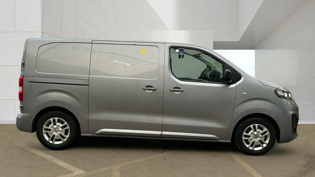 Vauxhall Vivaro 1.5L Sportive 6Dr KN22LBE Grey #2