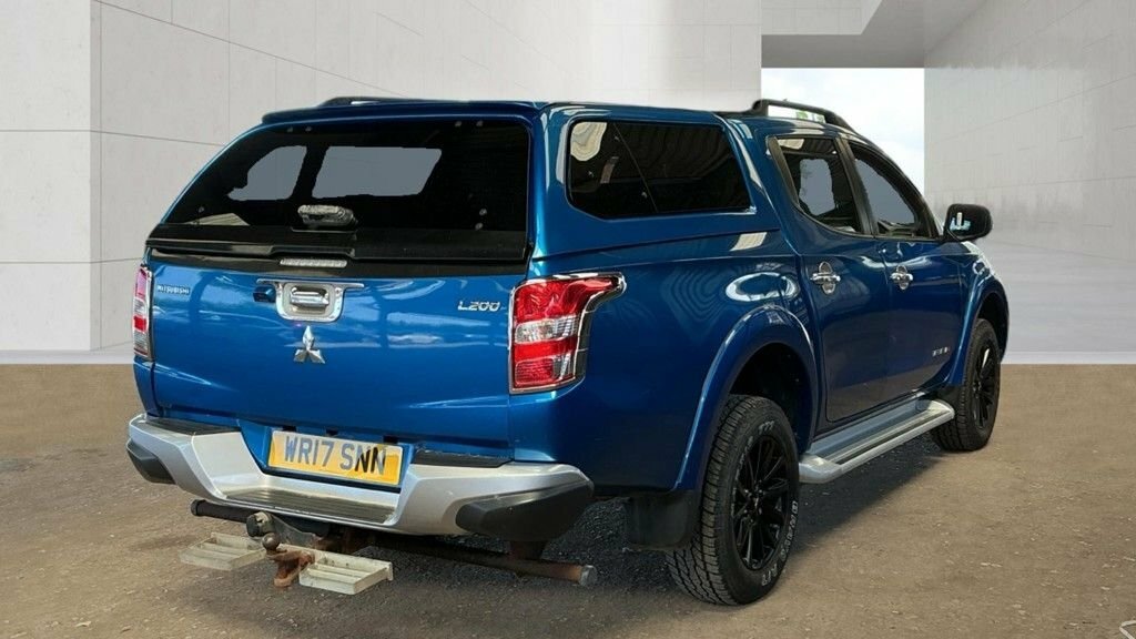 Mitsubishi L200 2.4L Dc Barbarian Blue #4