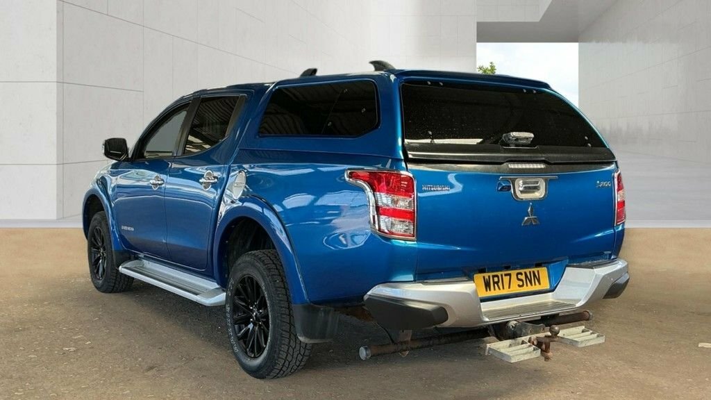 Mitsubishi L200 2.4L Dc Barbarian Blue #3